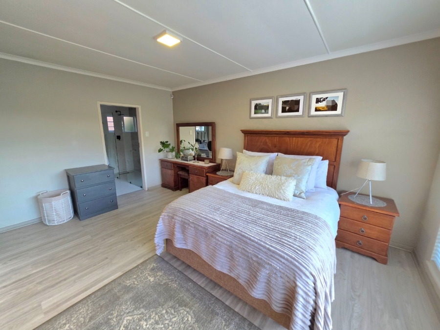 5 Bedroom Property for Sale in Panorama Free State